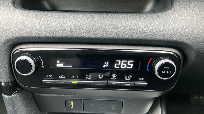 Toyota Yaris 1.5 Hybrid Icon 5dr CVT Hybrid Hatchback